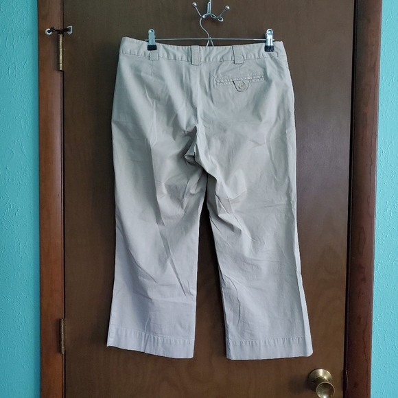 Mossimo Khaki Capris - Picture 3 of 3